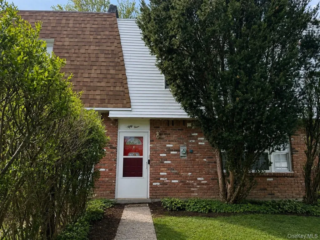 54 Whitman Court Middletown NY 10941