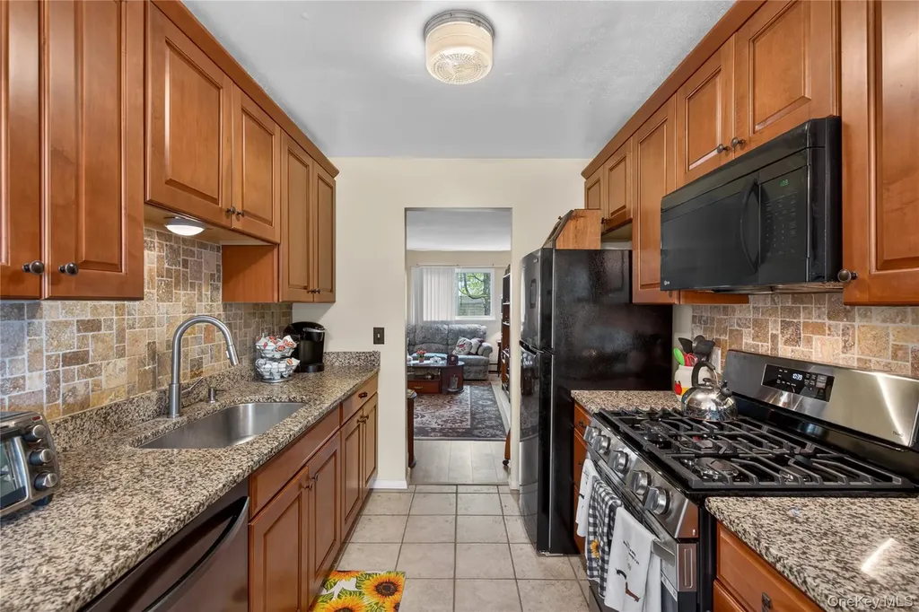 54 Whitman Court Middletown NY 10941