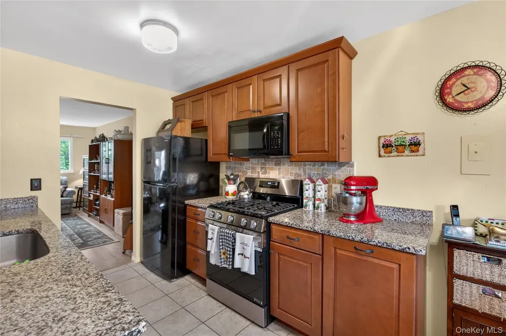 54 Whitman Court Middletown NY 10941