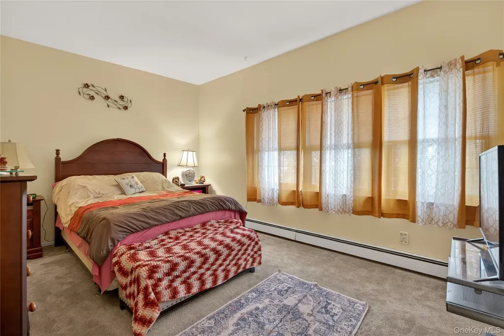 54 Whitman Court Middletown NY 10941