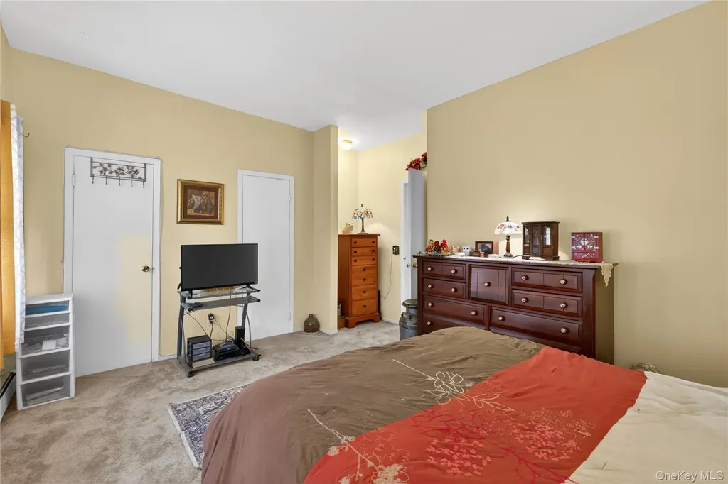 54 Whitman Court Middletown NY 10941