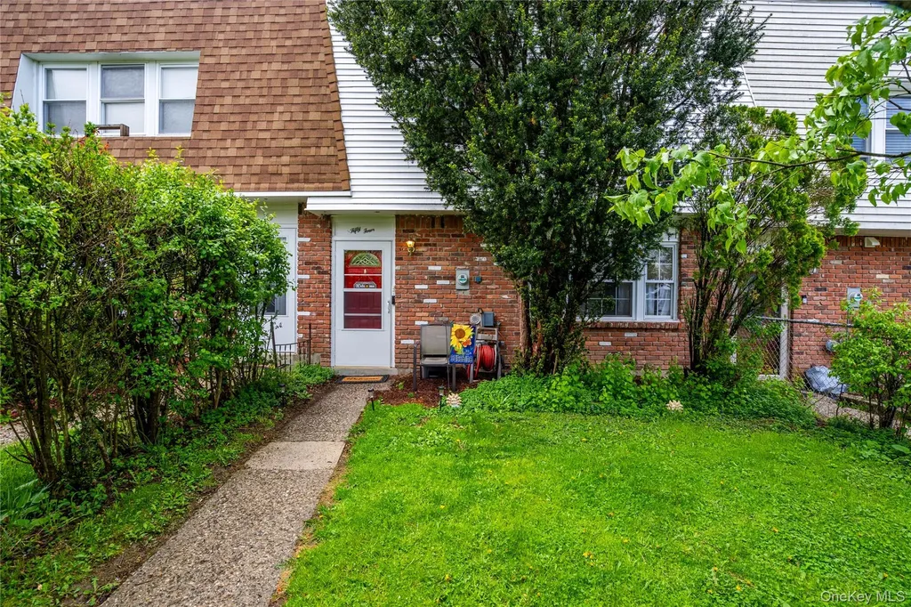 54 Whitman Court Middletown NY 10941