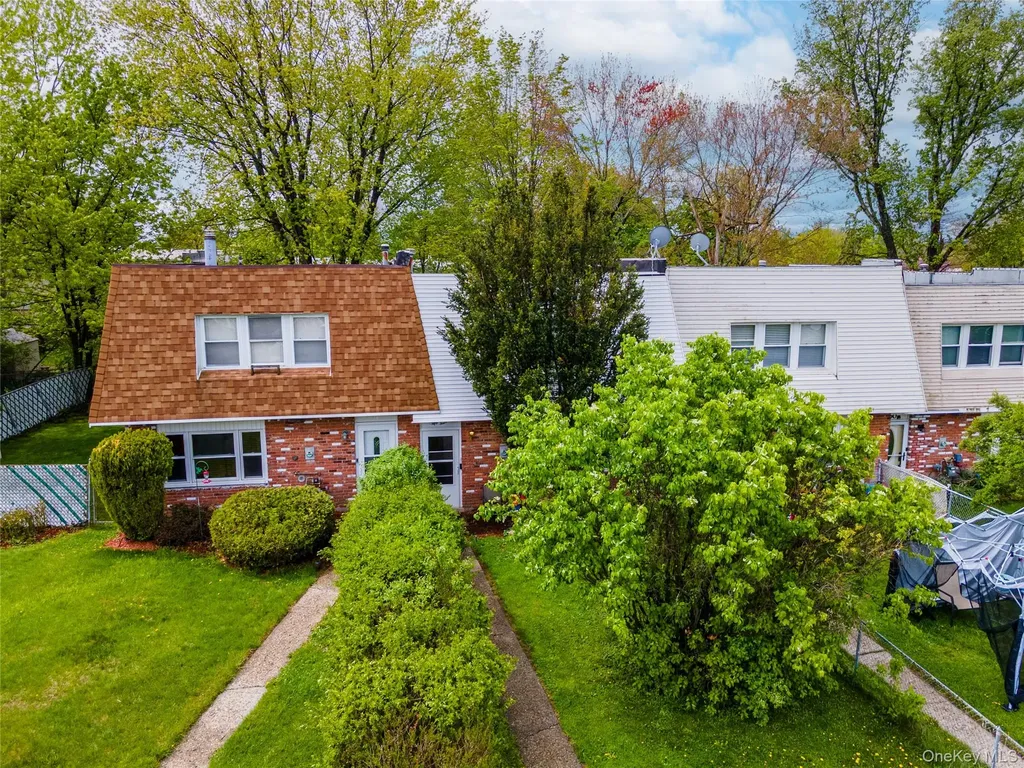 54 Whitman Court Middletown NY 10941