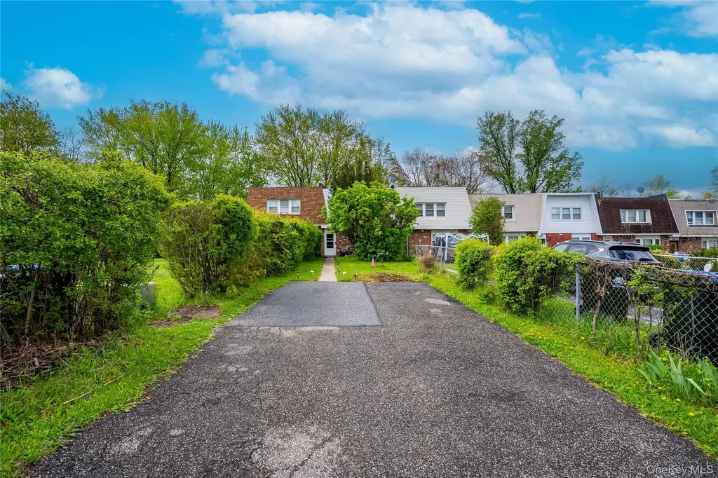 54 Whitman Court Middletown NY 10941