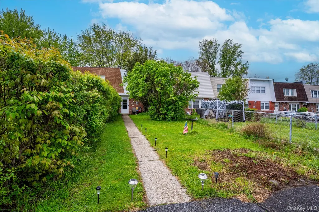 54 Whitman Court Middletown NY 10941