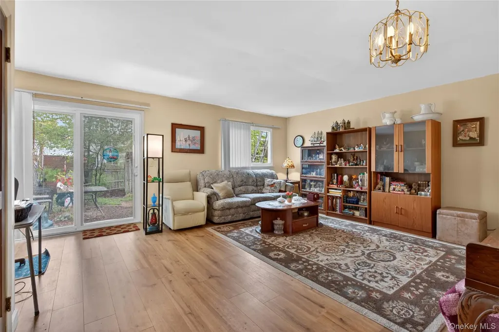 54 Whitman Court Middletown NY 10941