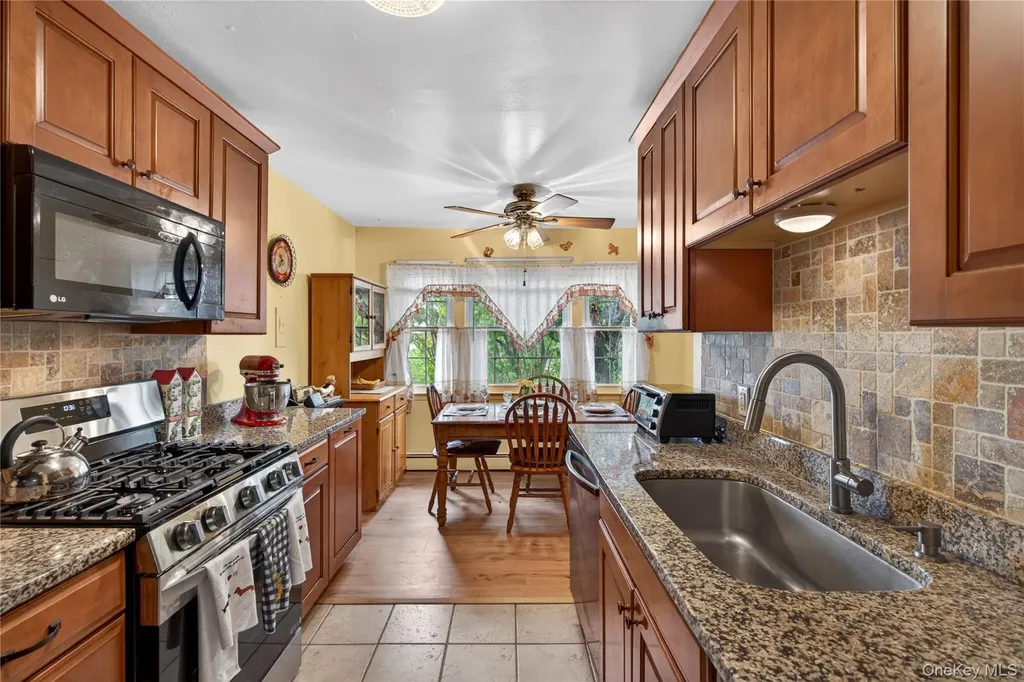 54 Whitman Court Middletown NY 10941