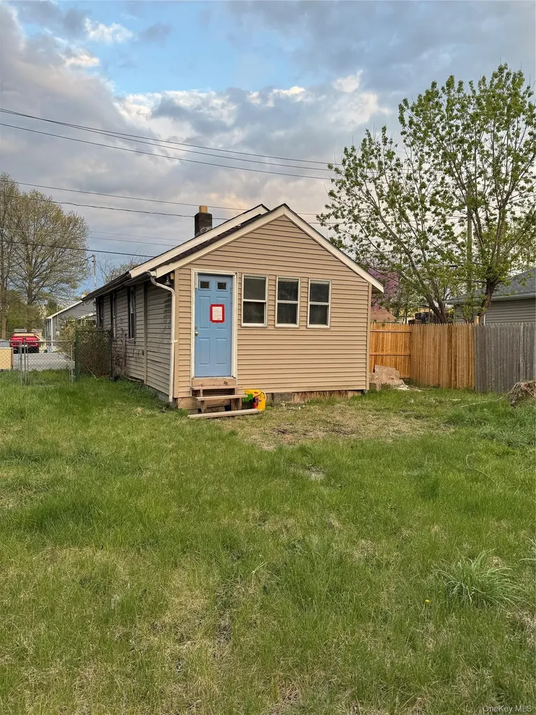 13 Anthony Street Middletown NY 10940
