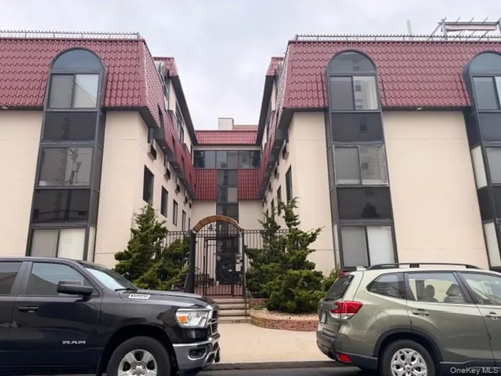 425 Shore Road Long Beach NY 11561