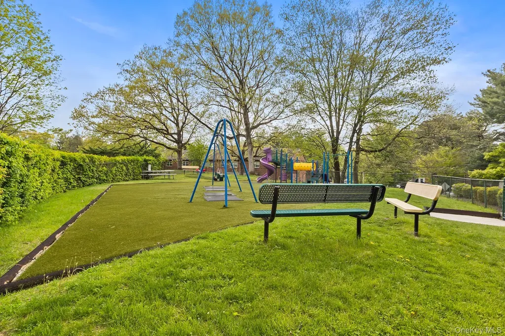 37 Fieldstone Hartsdale NY 10530