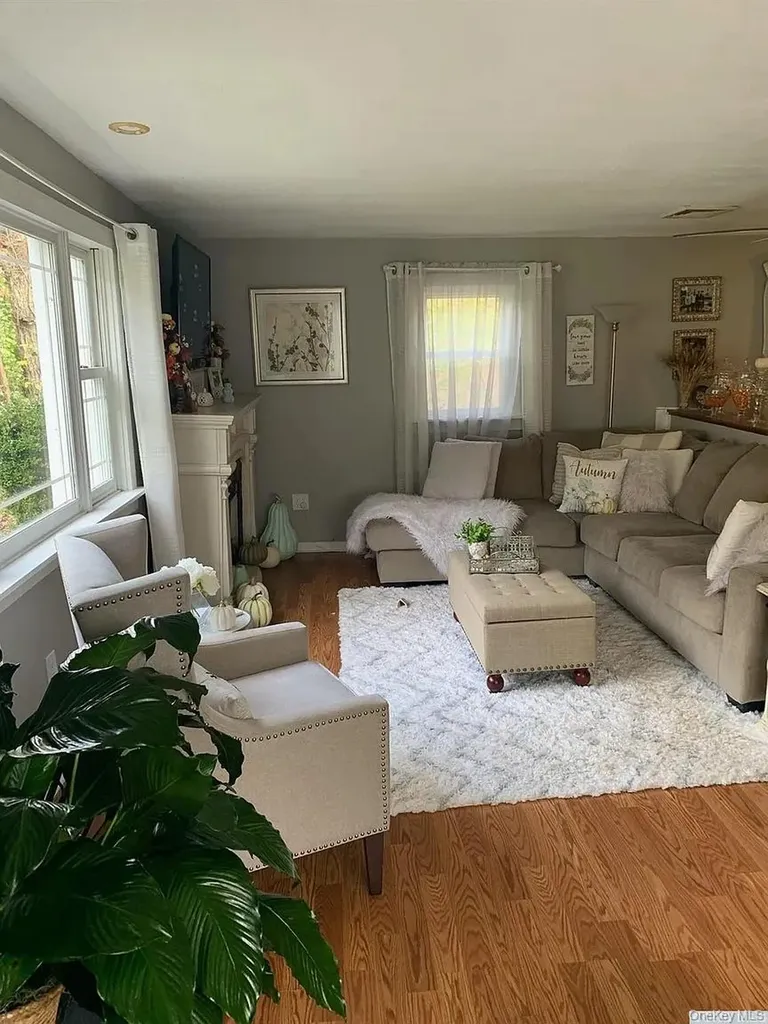 81 Cauterskill Avenue Catskill NY 12414