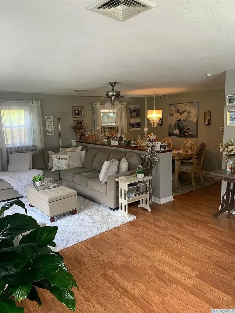81 Cauterskill Avenue Catskill NY 12414