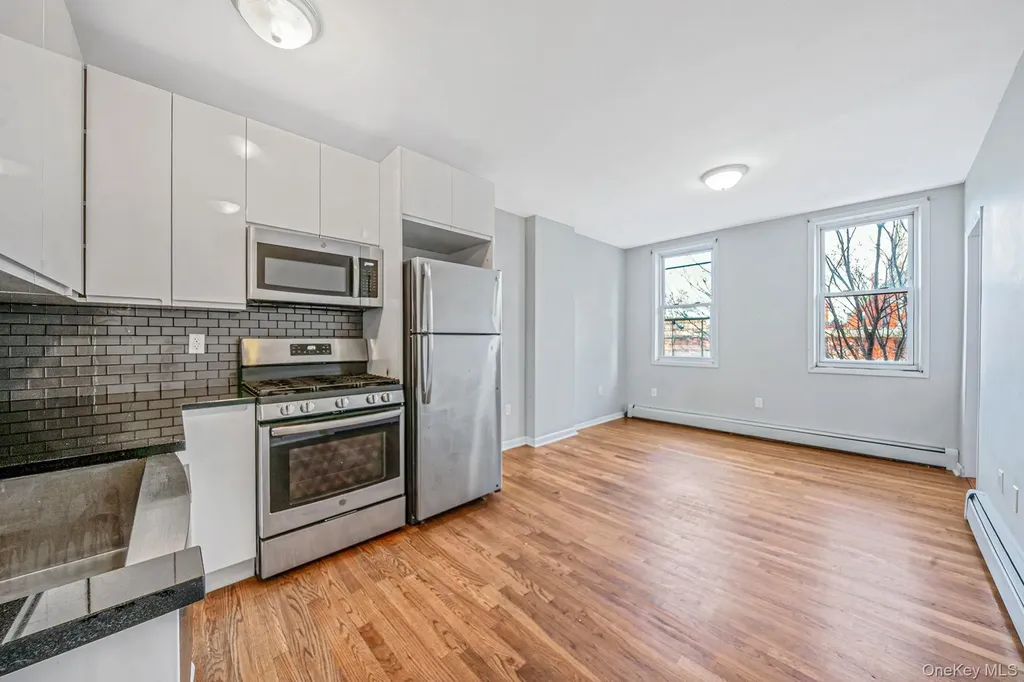 176A 26 Brooklyn NY 11232