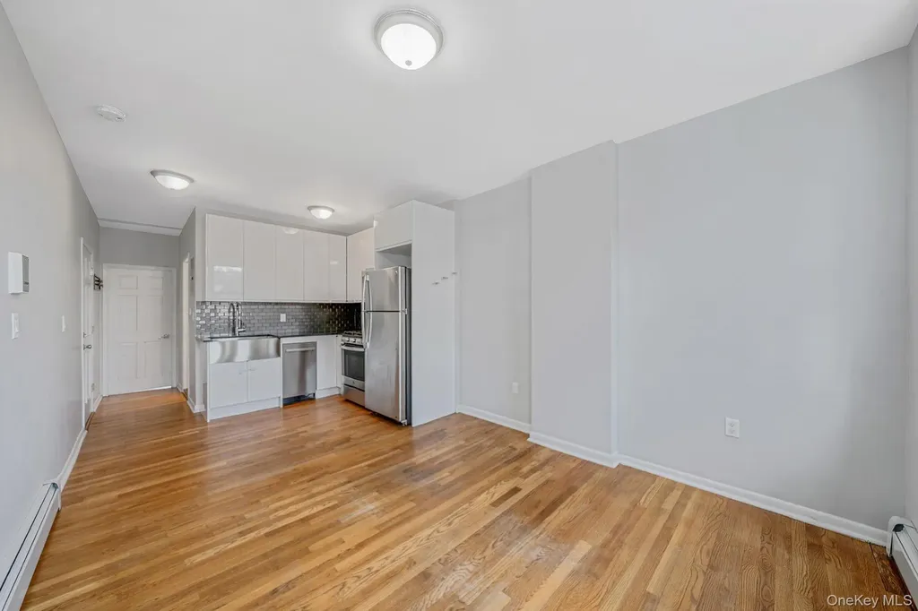 176A 26 Brooklyn NY 11232