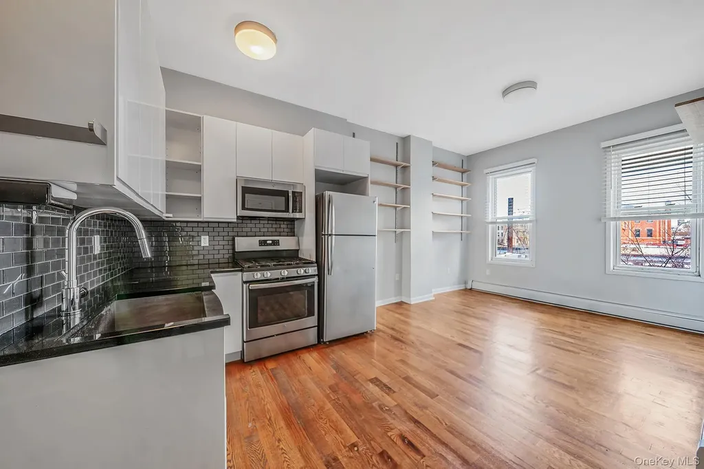 176A 26 Brooklyn NY 11232