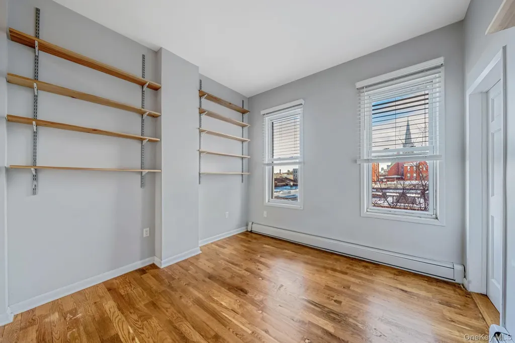 176A 26 Brooklyn NY 11232