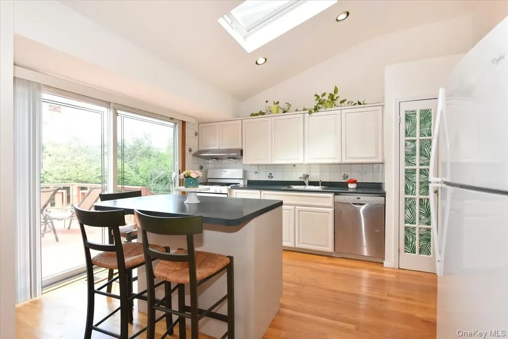 10 Orange Drive Jericho NY 11753