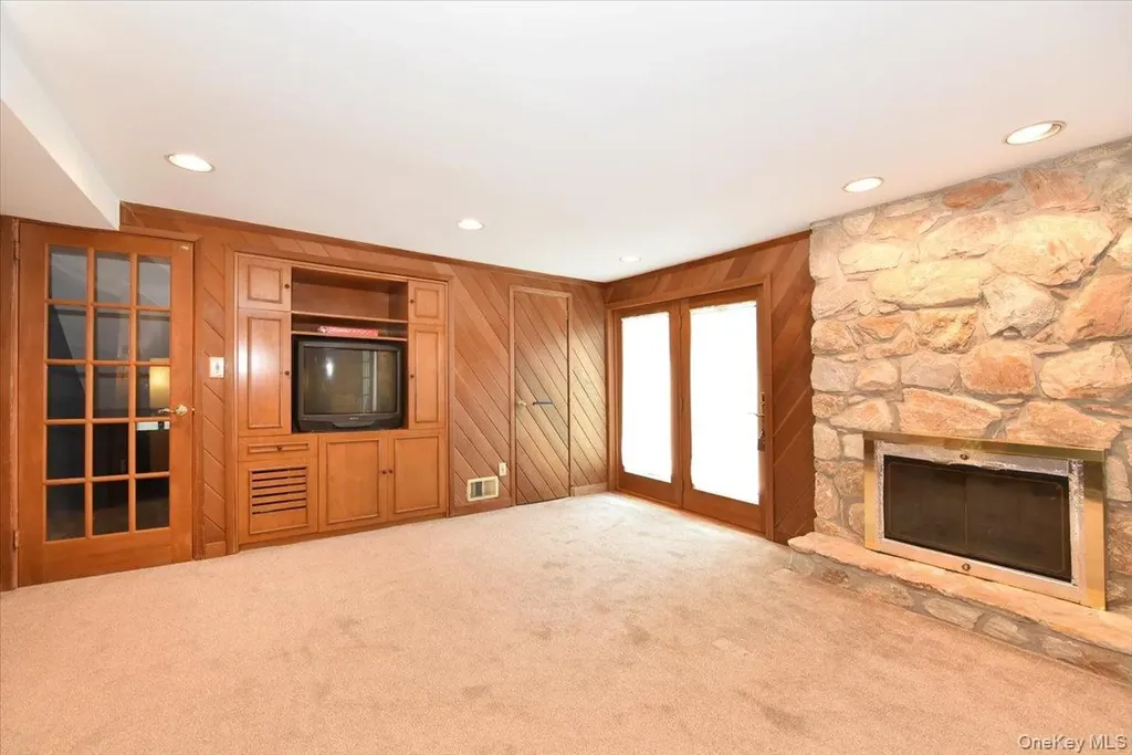 10 Orange Drive Jericho NY 11753