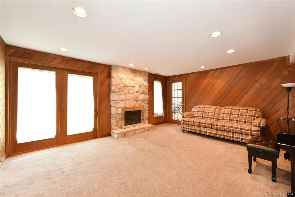 10 Orange Drive Jericho NY 11753