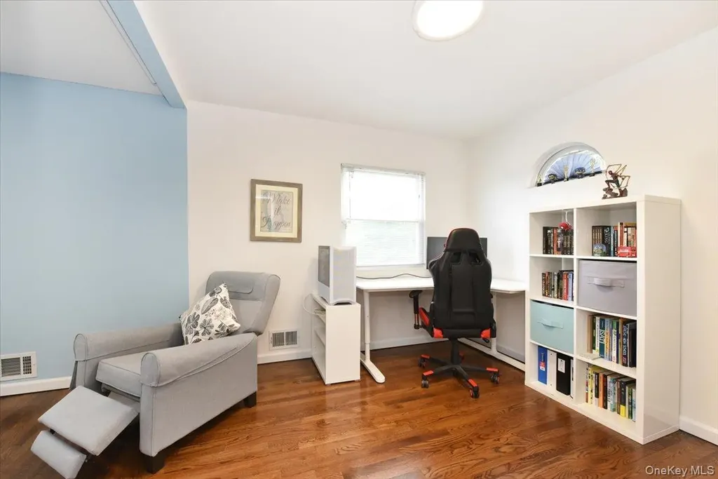 10 Orange Drive Jericho NY 11753