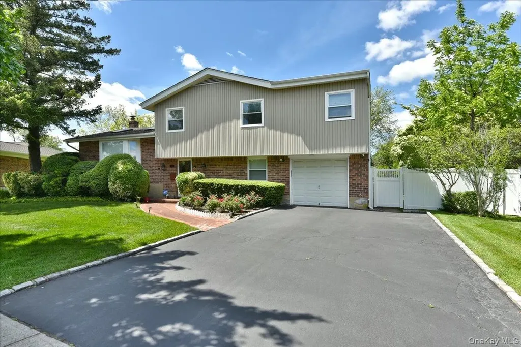 10 Orange Drive Jericho NY 11753
