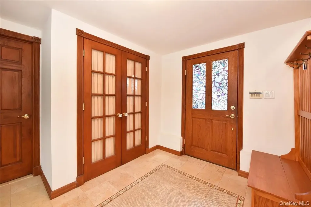 10 Orange Drive Jericho NY 11753