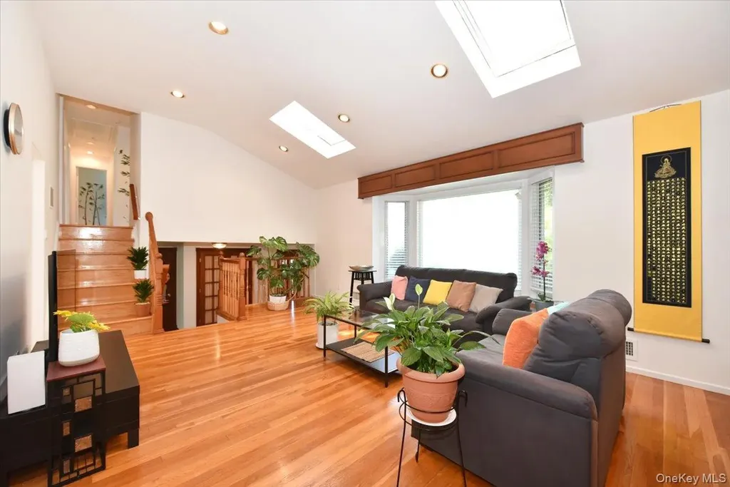 10 Orange Drive Jericho NY 11753