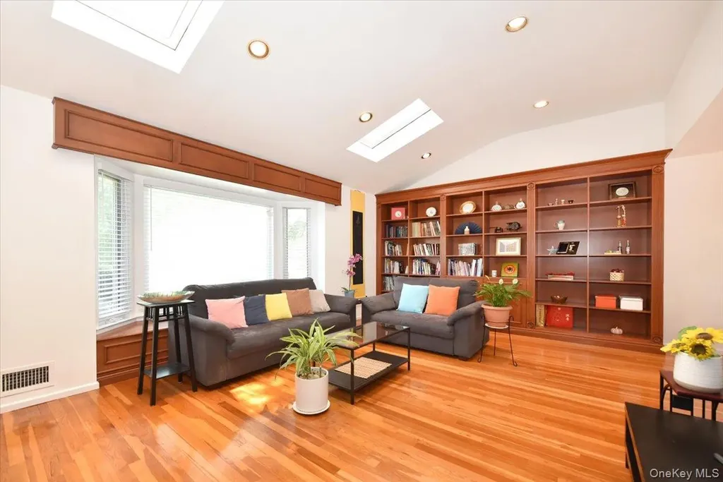 10 Orange Drive Jericho NY 11753