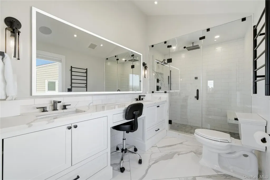 11 Dolphin Lane West Islip NY 11795