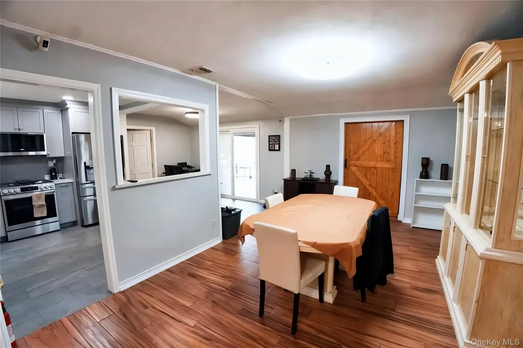 165 Randall Road Shoreham NY 11786