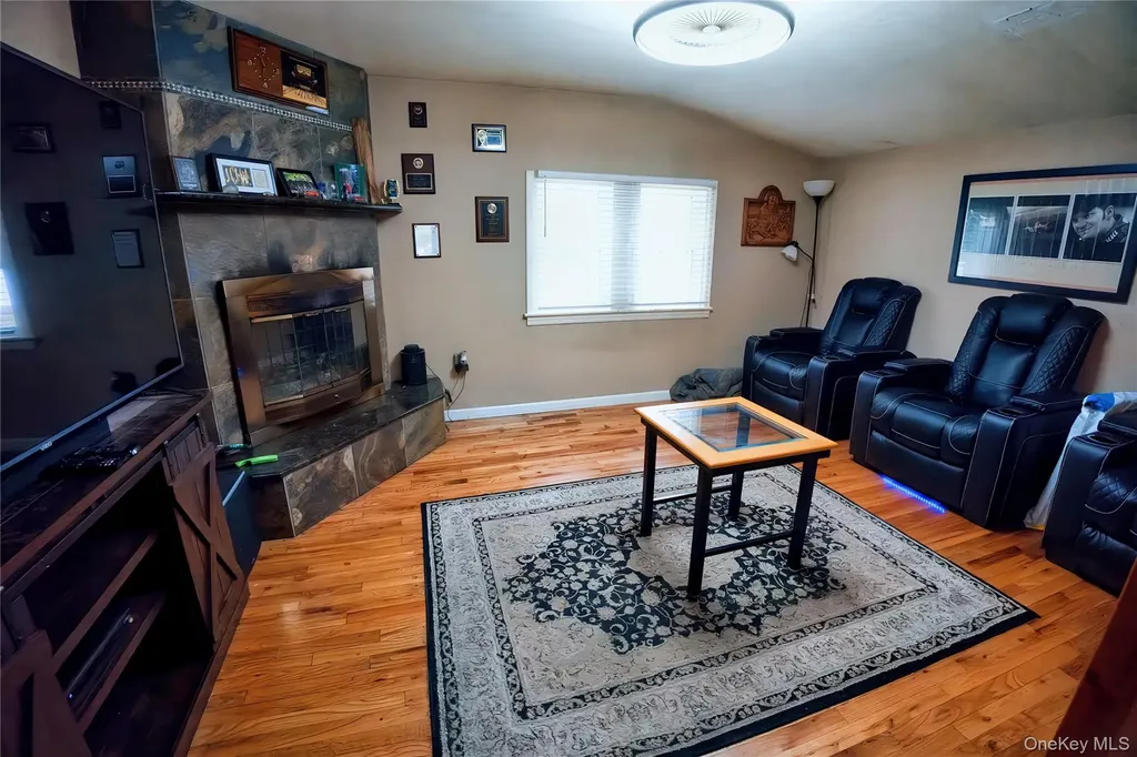 165 Randall Road Shoreham NY 11786