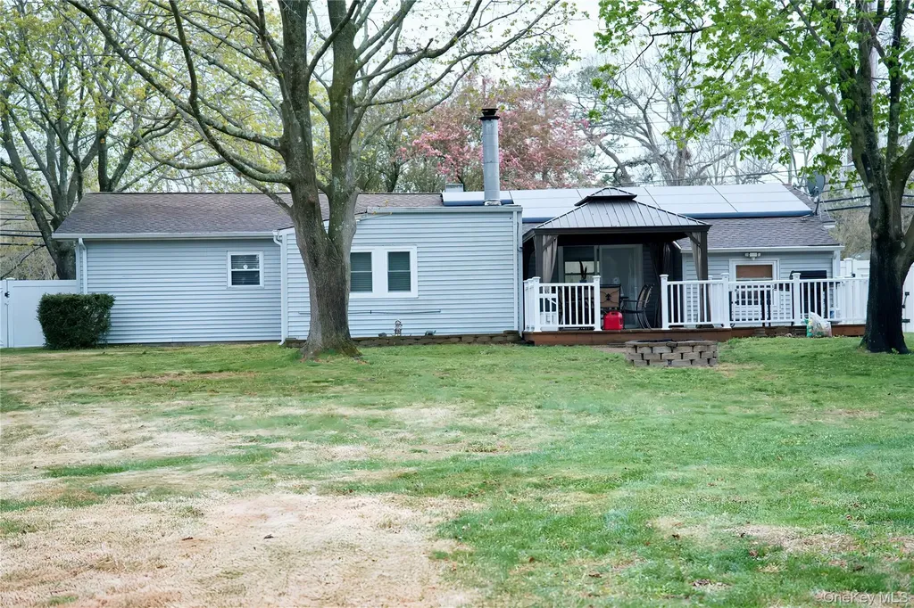 165 Randall Road Shoreham NY 11786