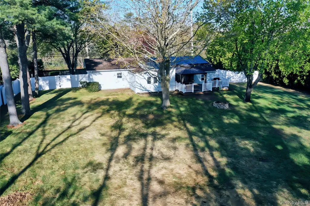 165 Randall Road Shoreham NY 11786