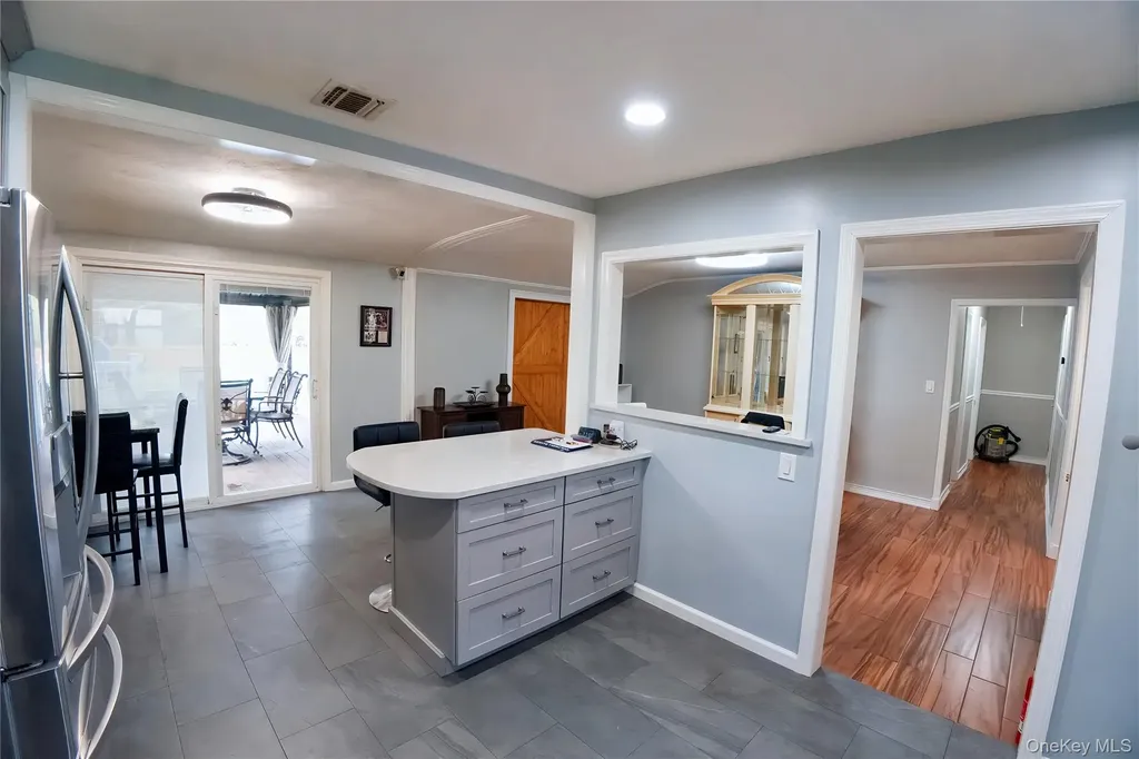 165 Randall Road Shoreham NY 11786