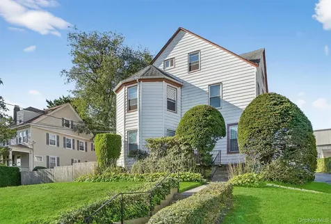 81 Woodland Avenue New Rochelle NY 10805
