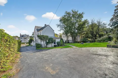 81 Woodland Avenue New Rochelle NY 10805