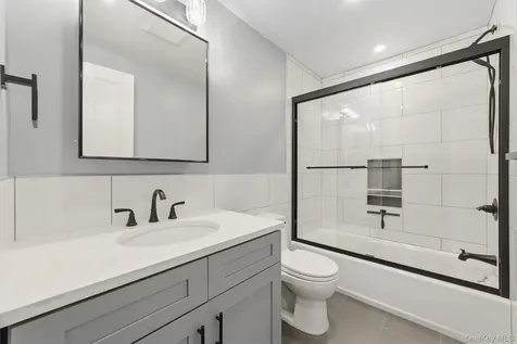 81 Woodland Avenue New Rochelle NY 10805