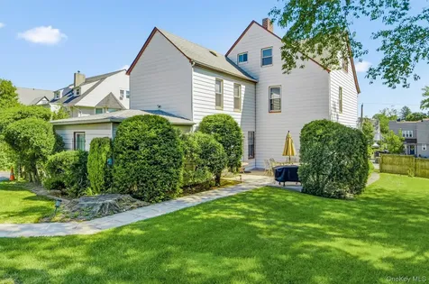81 Woodland Avenue New Rochelle NY 10805