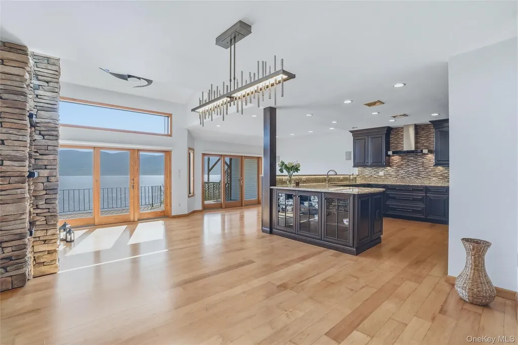 739 Hewitt Lane New Windsor NY 12553