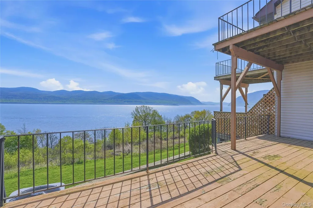 739 Hewitt Lane New Windsor NY 12553
