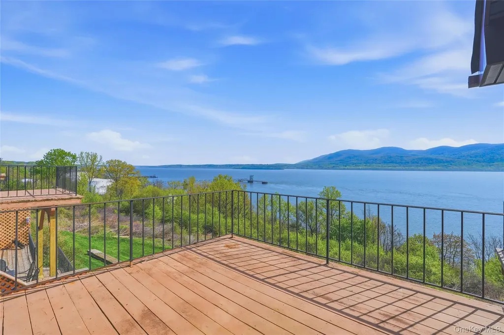 739 Hewitt Lane New Windsor NY 12553