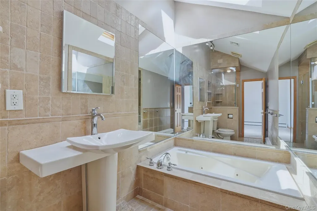 739 Hewitt Lane New Windsor NY 12553