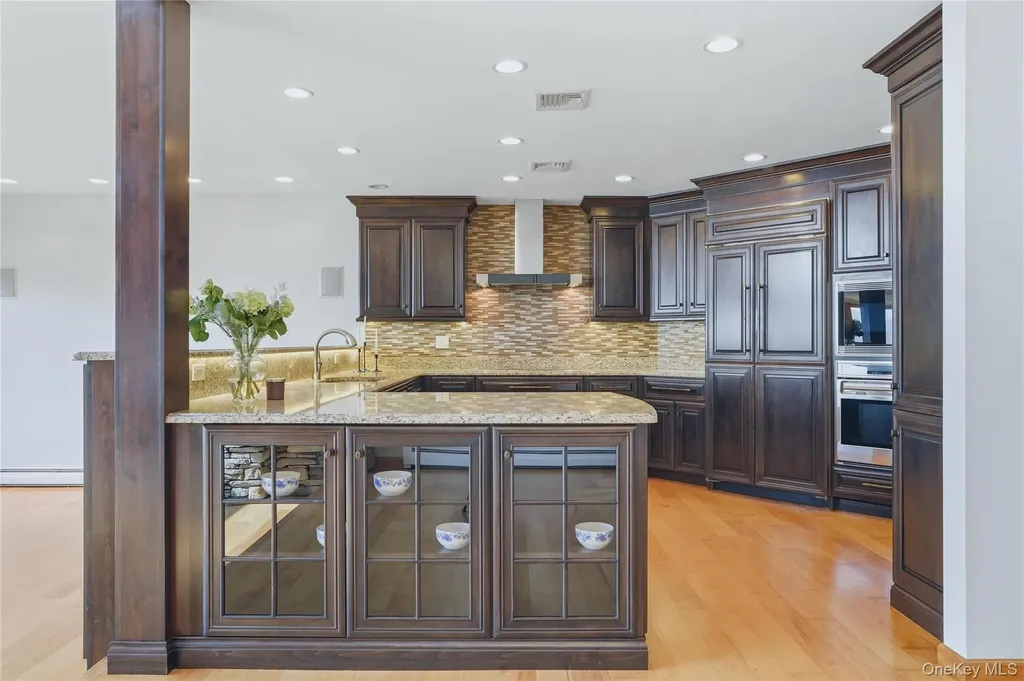 739 Hewitt Lane New Windsor NY 12553
