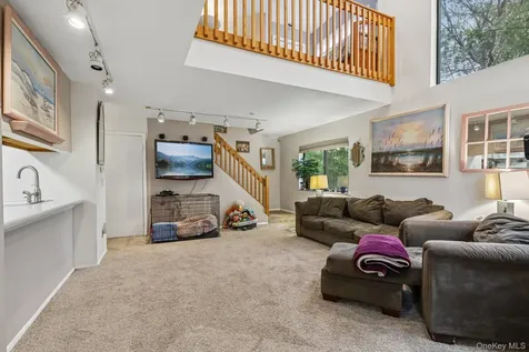 28 Tulip Court Nanuet NY 10954