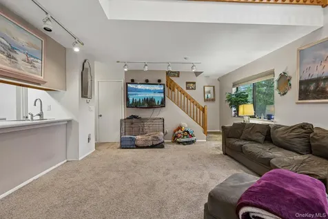 28 Tulip Court Nanuet NY 10954