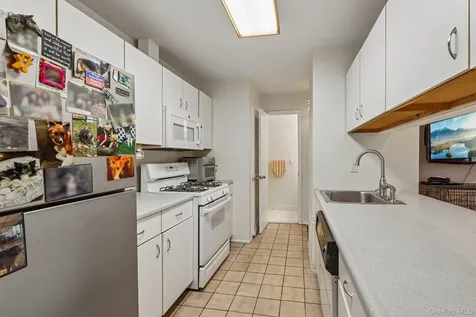 28 Tulip Court Nanuet NY 10954