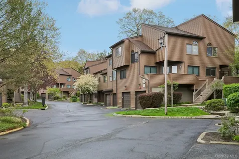 28 Tulip Court Nanuet NY 10954