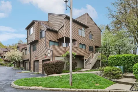 28 Tulip Court Nanuet NY 10954