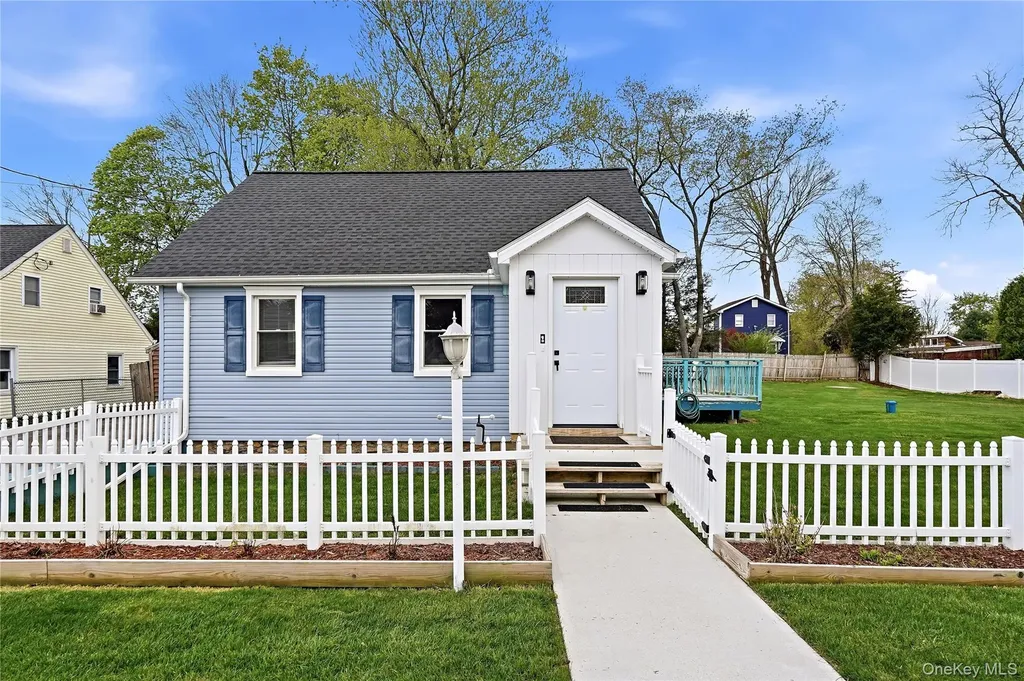 6 Dellacona Road Carmel NY 10512