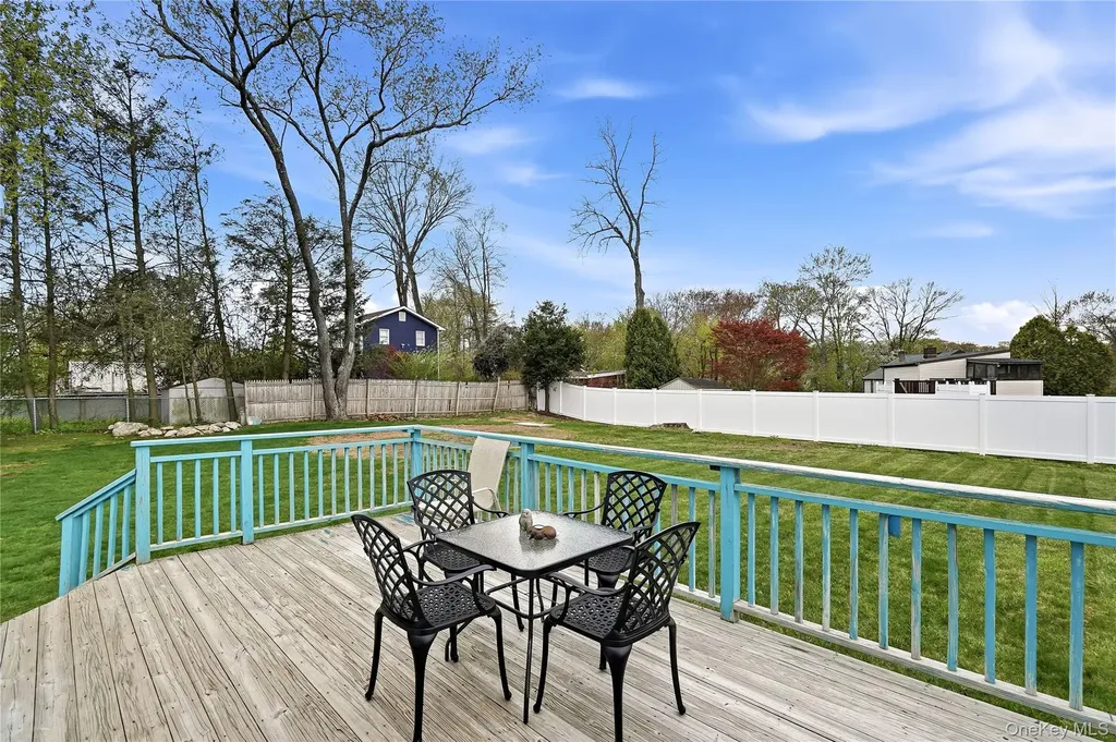 6 Dellacona Road Carmel NY 10512